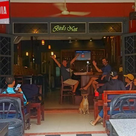 Bird'S Nest Hostel Kampot Bagian luar foto